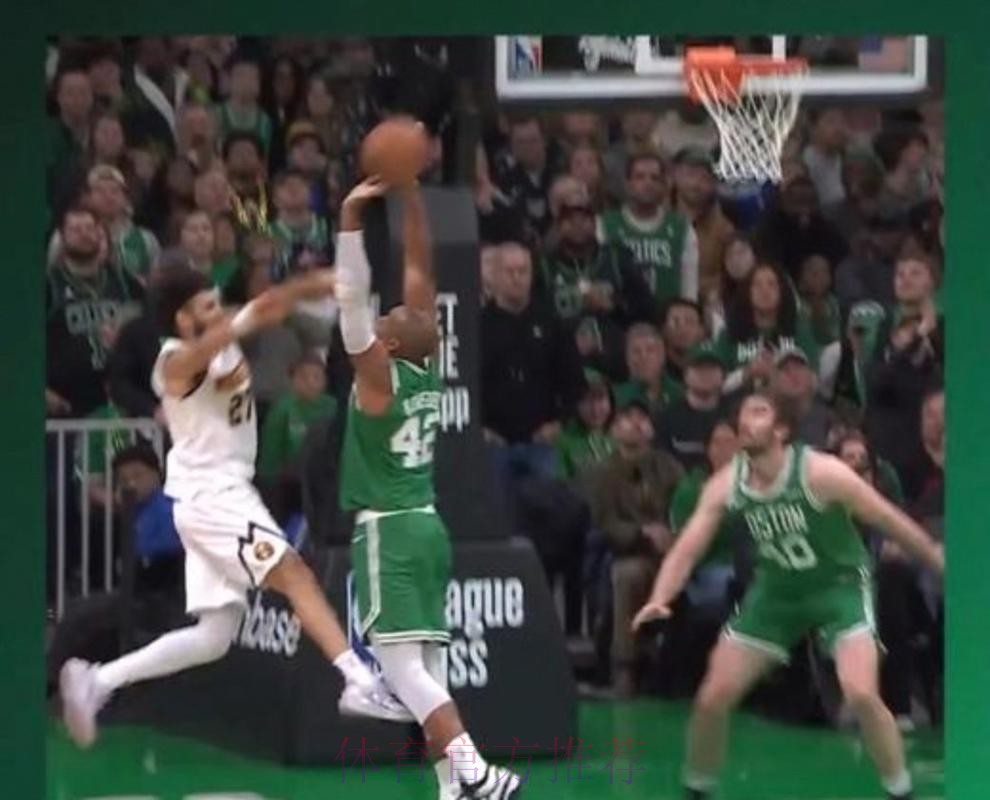 霍福德替补出战16分钟,6投2中得到5分8篮板2助攻1盖帽 霍福德替补出战16分钟,6投2中得到5分8篮板2助攻1盖帽